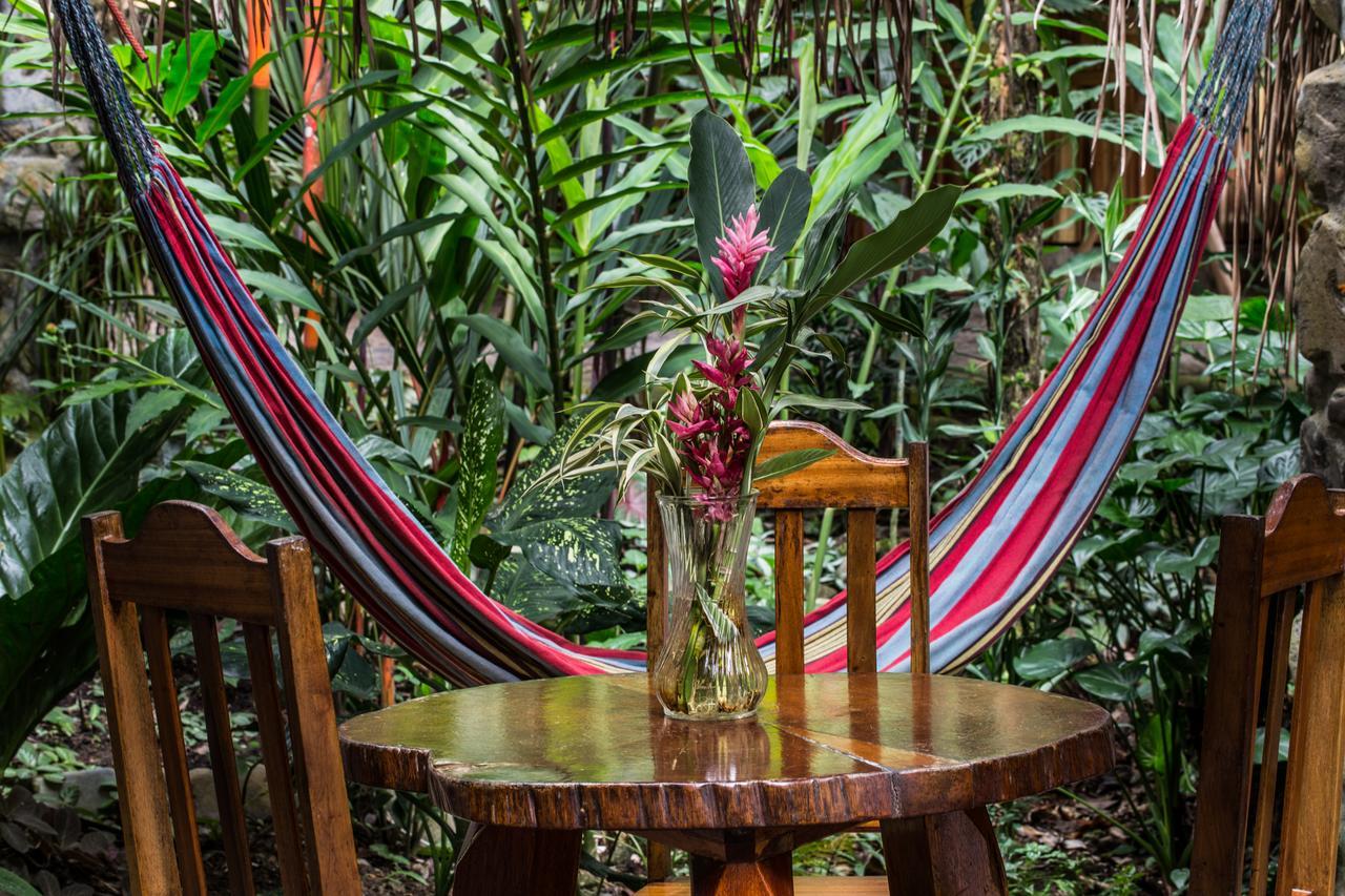 Omega Tours Eco-Jungle Lodge La Ceiba Exteriör bild