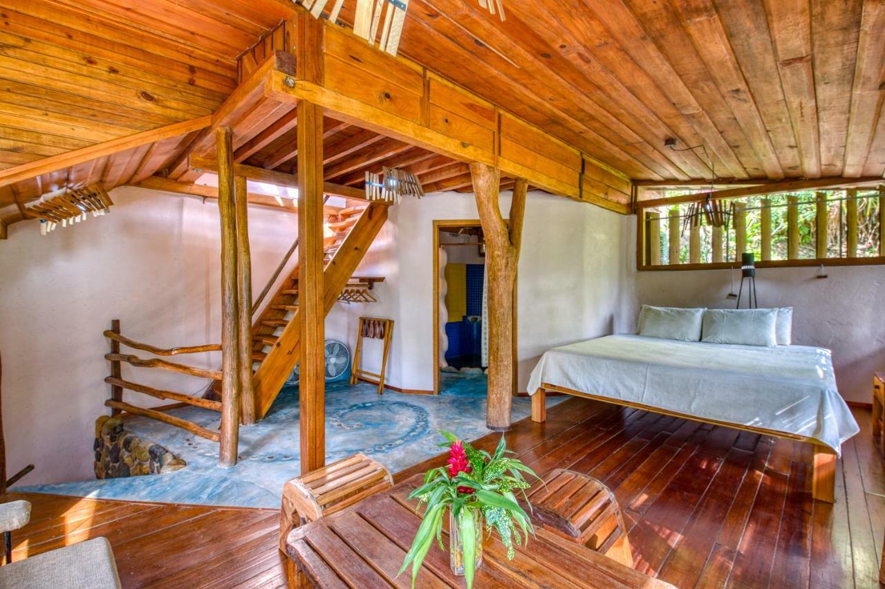 Omega Tours Eco-Jungle Lodge La Ceiba Exteriör bild