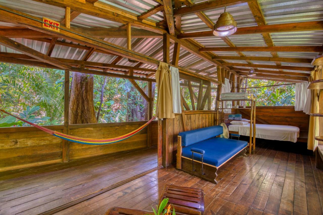 Omega Tours Eco-Jungle Lodge La Ceiba Exteriör bild