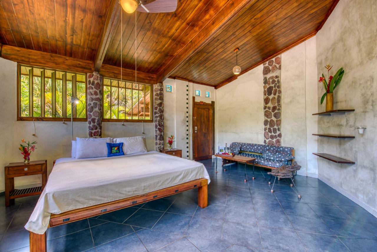 Omega Tours Eco-Jungle Lodge La Ceiba Exteriör bild
