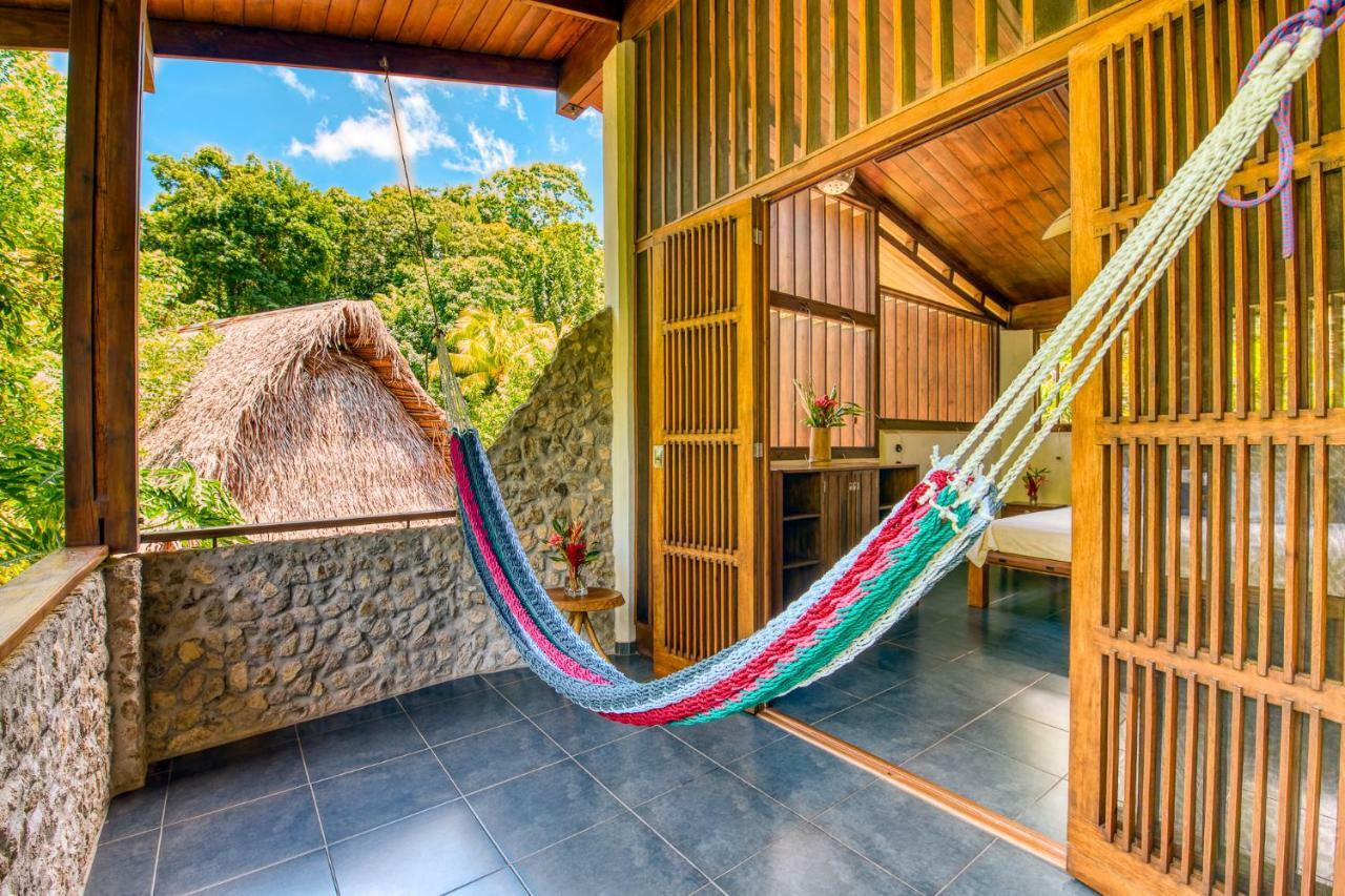 Omega Tours Eco-Jungle Lodge La Ceiba Exteriör bild